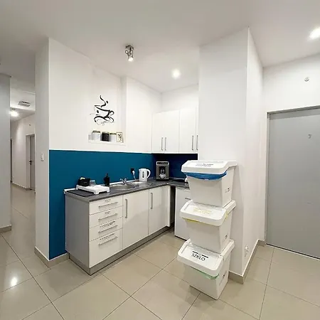 Ostello Hala Hostel - Prywatne Pokoje Gdynia Obok Dworca Glownego *