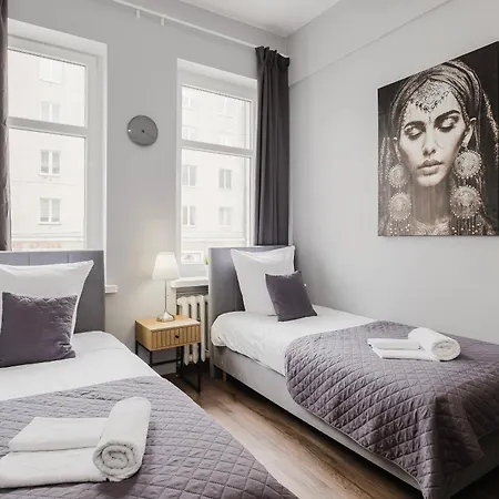 Hala - Na Wylacznosc Tuz Przy Dworcu Hostel Gdynia