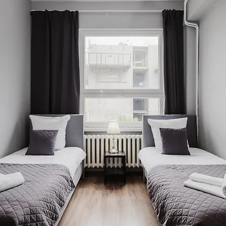 Hala - Na Wylacznosc Tuz Przy Dworcu Hostel *