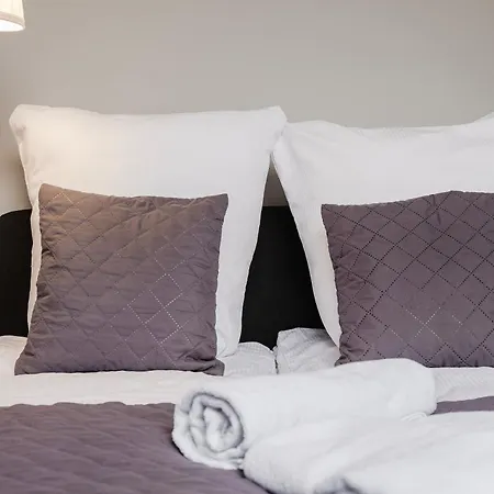 Hostel Hala - Na Wylacznosc Tuz Przy Dworcu *