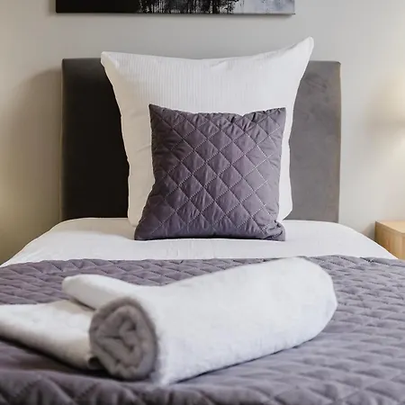 Hala - Na Wylacznosc Tuz Przy Dworcu Gdynia