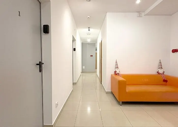 Hostel Hala - Na Wylacznosc Tuz Przy Dworcu *