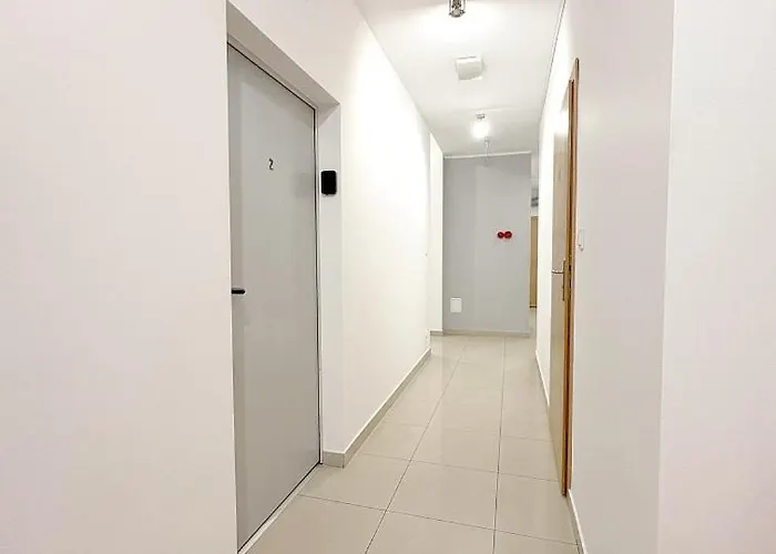 Hala - Na Wylacznosc Tuz Przy Dworcu * Гдыня