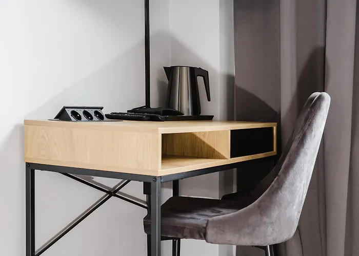 Hala - Na Wylacznosc Tuz Przy Dworcu * Гдыня