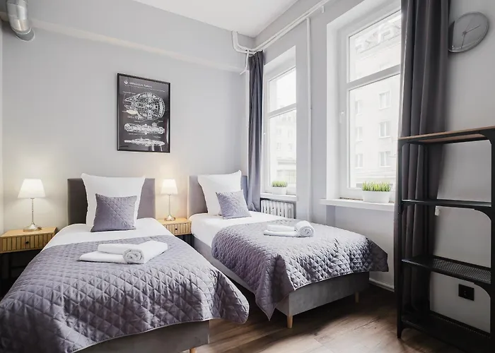 Hala - Na Wylacznosc Tuz Przy Dworcu * Гдыня